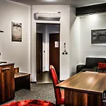 Hotel Fabrik 2*