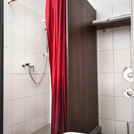 Hotel Fabrik 2*
