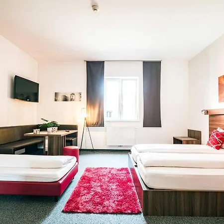 Fabrik 2* Vösendorf